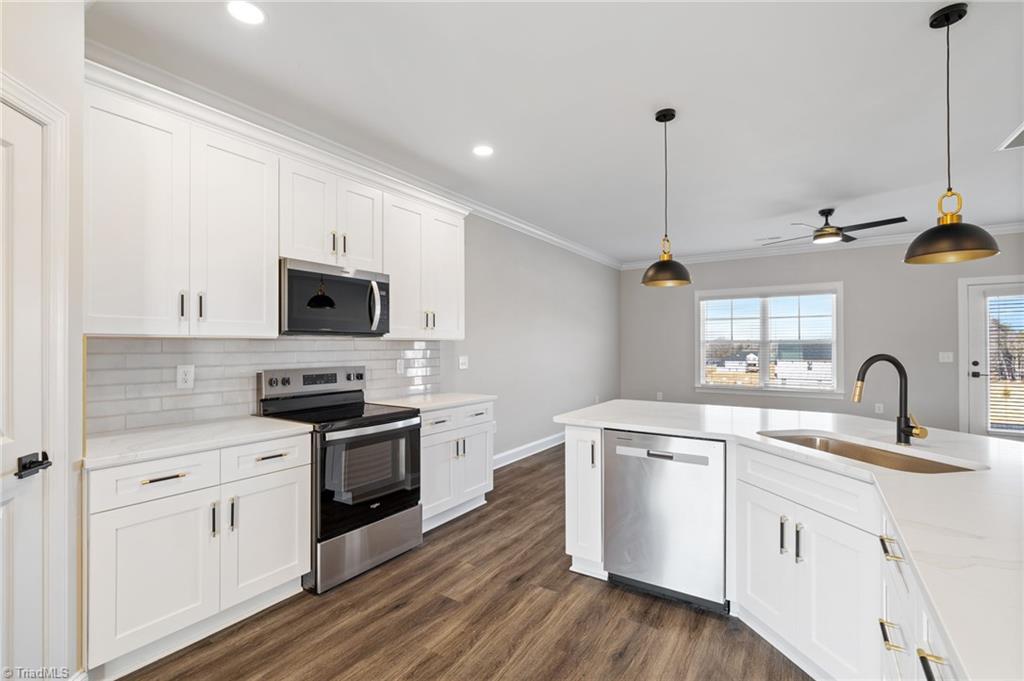 Madison, North Carolina 27025, United States, 4 Bedrooms Bedrooms, ,4 BathroomsBathrooms,Residential,Active,198072