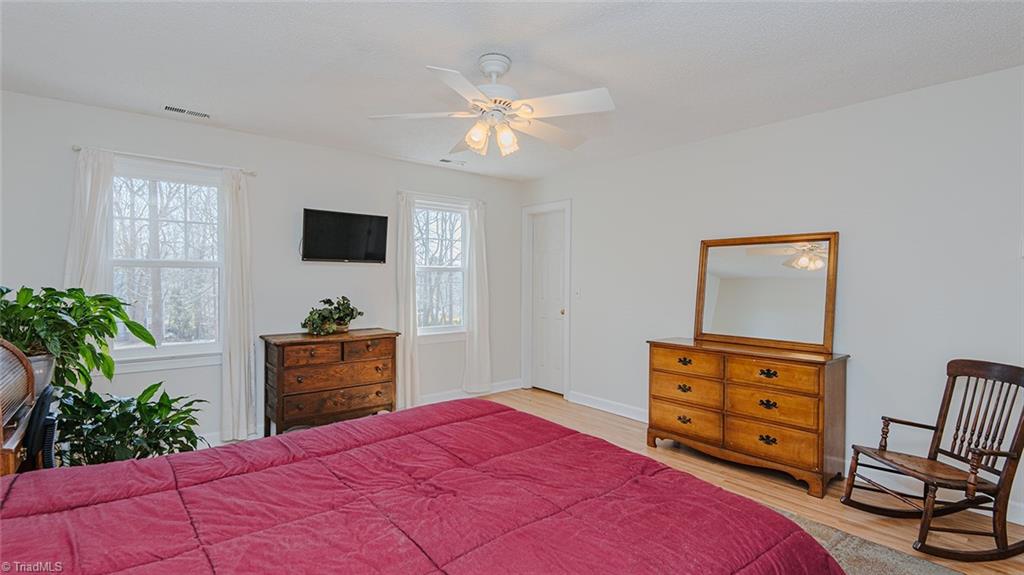 6147 Spring Forest Drive, Pfafftown, North Carolina image 31