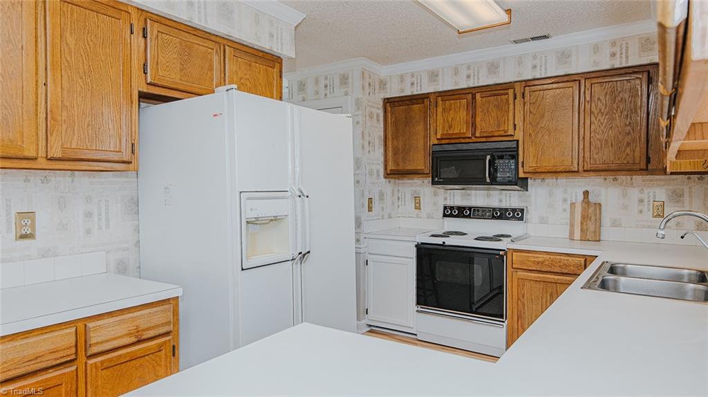 6147 Spring Forest Drive, Pfafftown, North Carolina image 13