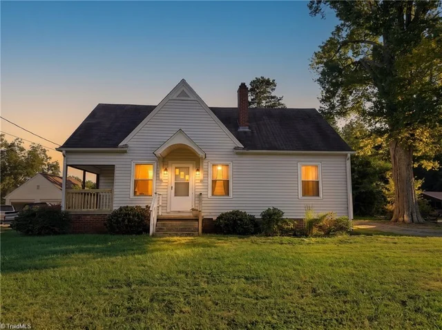 2019 W Vandalia Road, photo 2 of 17