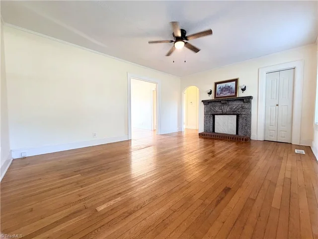 2019 W Vandalia Road, photo 4 of 17