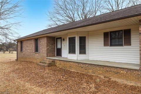 A home in Pfafftown