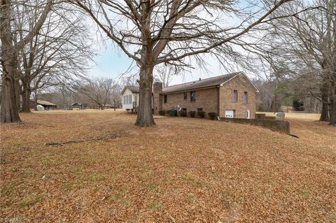 A home in Pfafftown