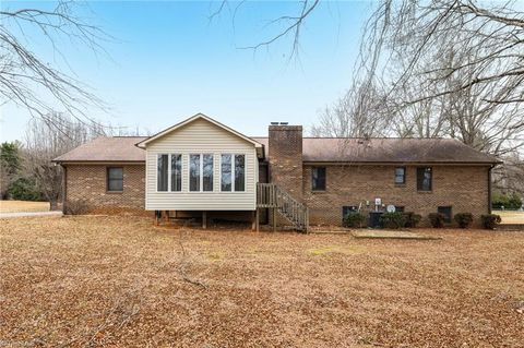 A home in Pfafftown