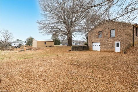 A home in Pfafftown