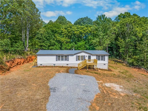 Mobile Home For Sale - 1100 Sandy Lane<br/> Sandy Ridge, NC 27046