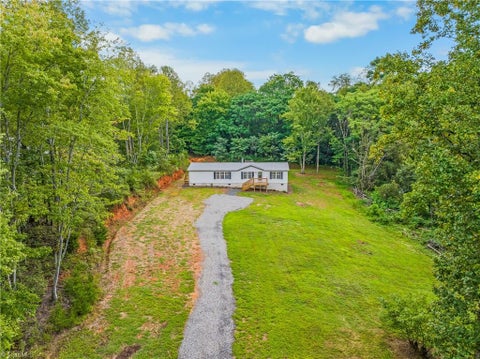 Mobile Home For Sale - 1100 Sandy Lane<br/> Sandy Ridge, NC 27046