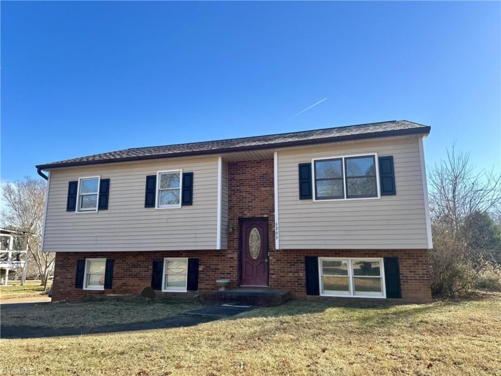 5285 Belews Creek Road, Walkertown, NC 27051, MLS 1128397 Allen Tate