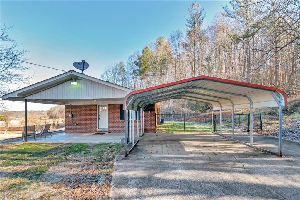 Photo of 541 Pennell Road, Moravian Falls, NC 28654 (MLS # 1206739)