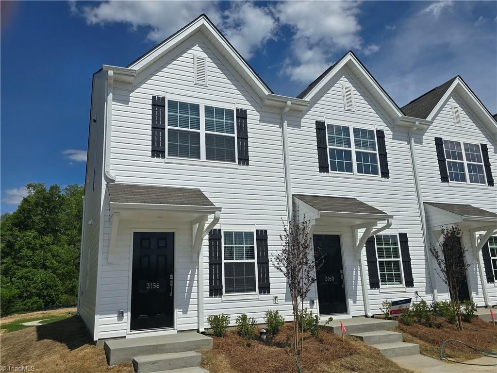 Photo of 3156 Fall Hills Drive, Winston-Salem, NC 27103 (MLS # 1219498)