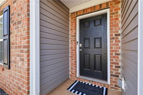 Homes For Sale - 141 Emma Court<br/> Lexington, NC 27295