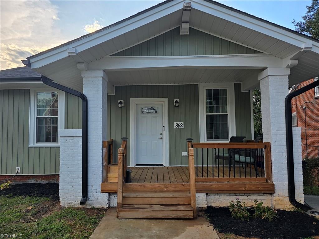 Photo of 852 N Cameron Avenue, Winston-Salem, NC 27101 (MLS # 1236875)