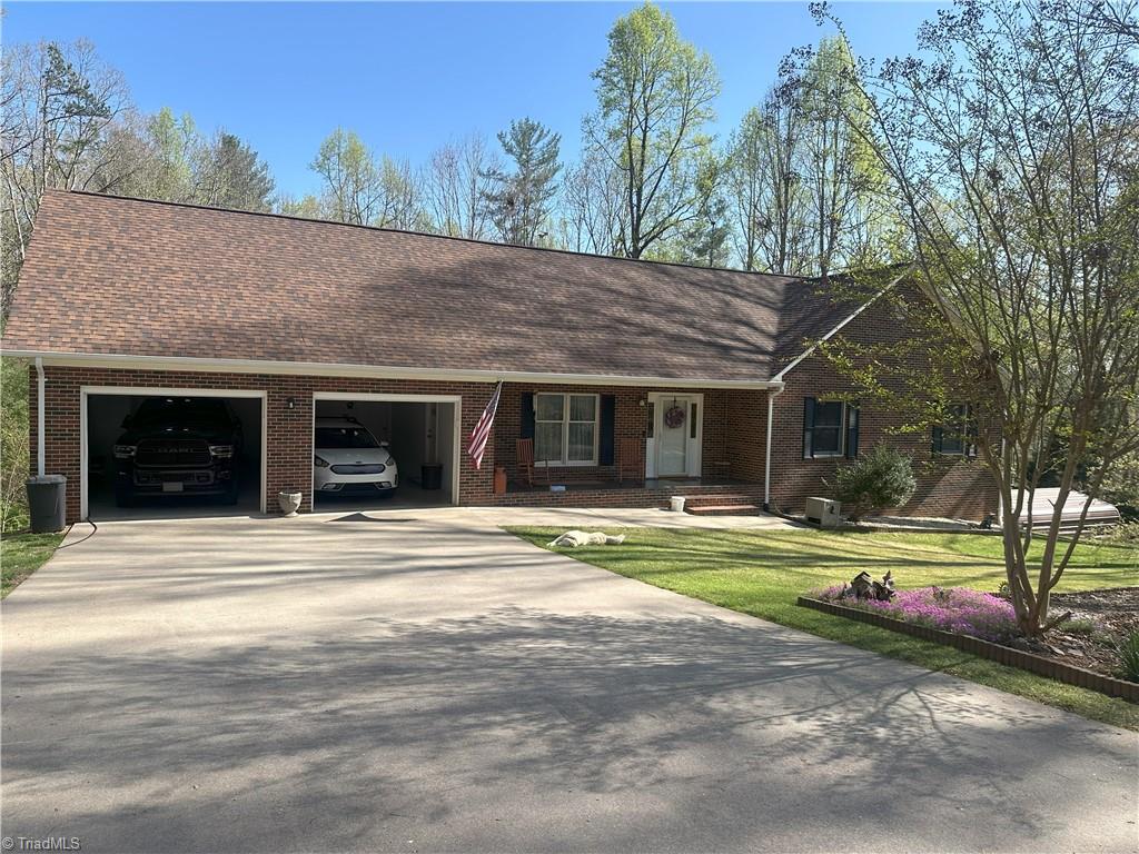 183 Alpine Drive, Wilkesboro, North Carolina image 1