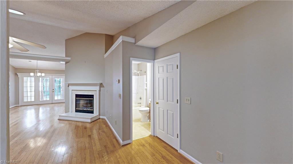 3133 HIGH BRIDGE Circle
