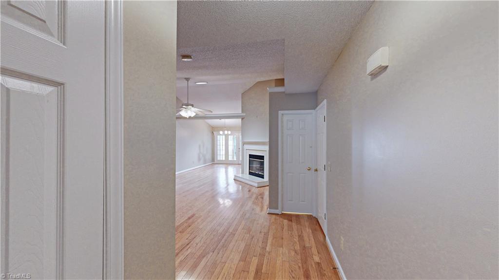 3133 HIGH BRIDGE Circle