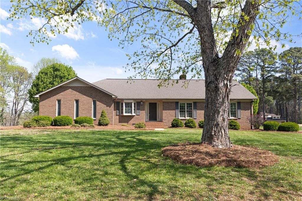 Photo of 316 Siouan Drive, Lexington, NC 27295 (MLS # 1214129)