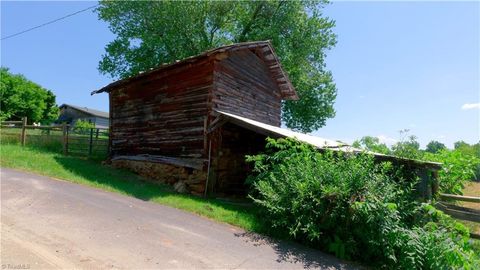 A home in Pilot Mountain