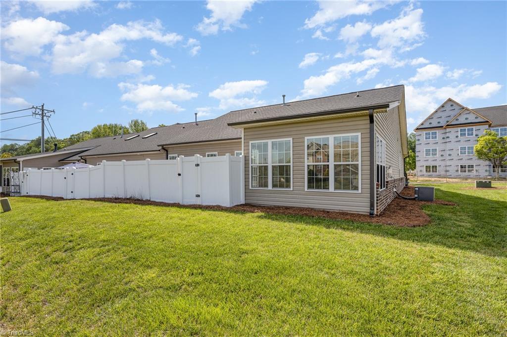 7070 Hanesbrook Circle, Clemmons, North Carolina image 27