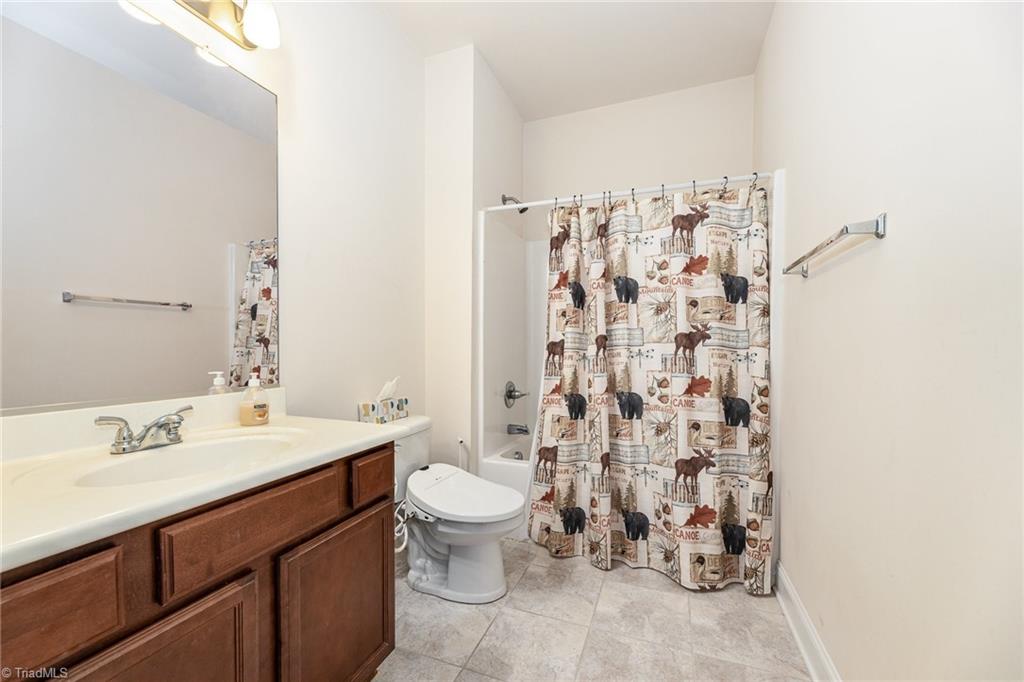 7070 Hanesbrook Circle, Clemmons, North Carolina image 22
