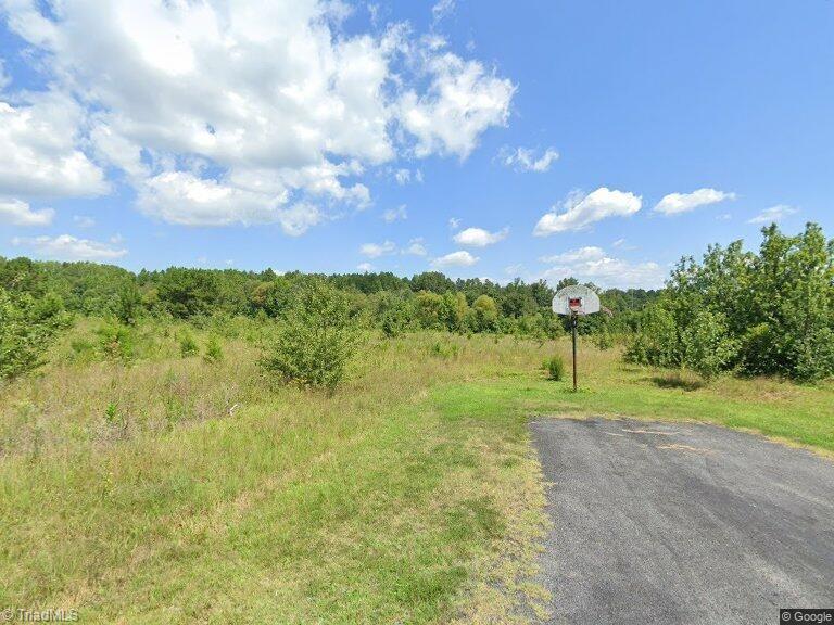 View Greensboro, NC 27405 property