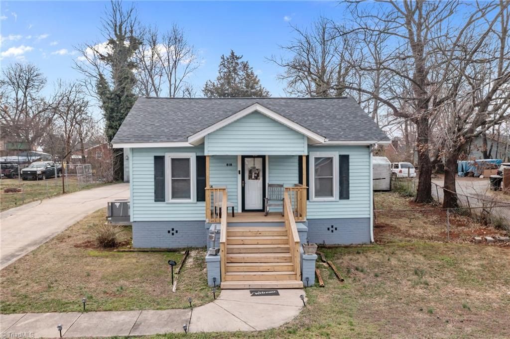 Photo of 818 Tucker Street, Burlington, NC 27215 (MLS # 1210701)