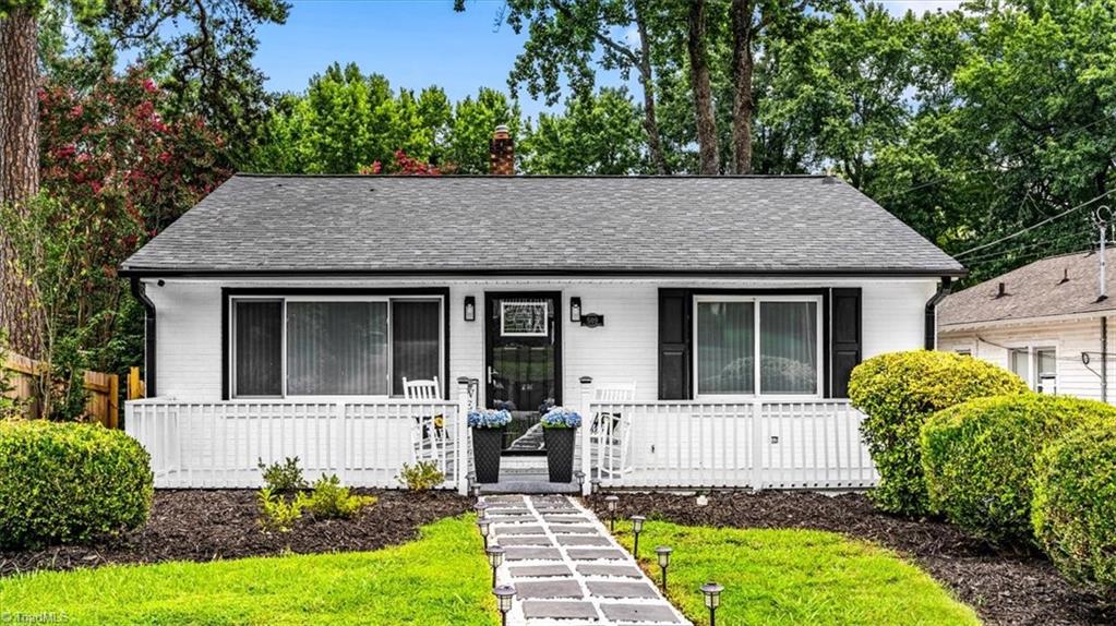 Photo of 509 Woodrow Avenue, High Point, NC 27262 (MLS # 1229532)