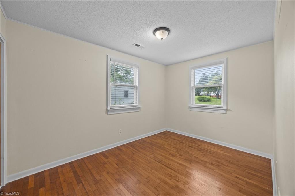 525 Overlook Street, Greensboro, North Carolina image 10