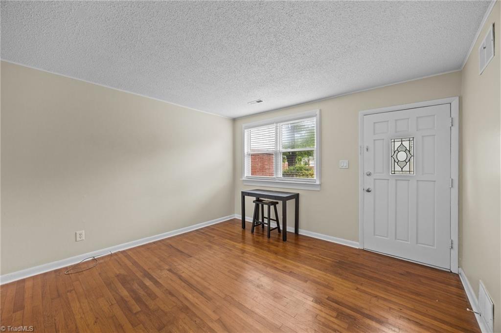 525 Overlook Street, Greensboro, North Carolina image 3
