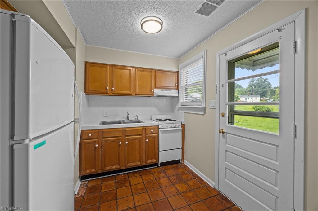 525 Overlook Street, Greensboro, North Carolina image 5