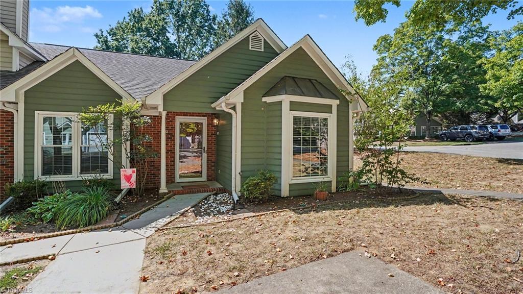 Photo of 2800 Shadowbrook Lane, Winston-Salem, NC 27103 (MLS # 1235827)