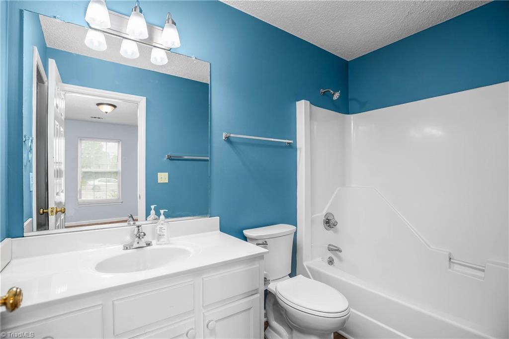 2460 Shadow Valley Road, High Point, North Carolina image 19
