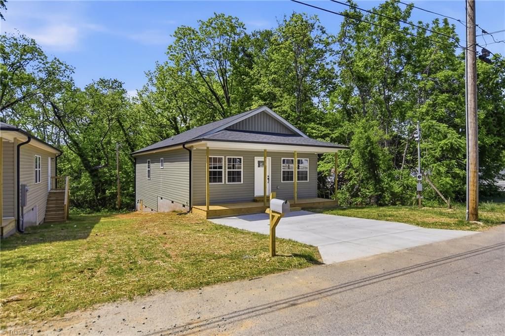 Photo of 420 Bristol Street, Lexington, NC 27292 (MLS # 1218275)