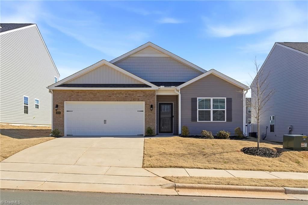 Photo of 4608 Reedy Creek Farm Circle, Greensboro, NC 27405 (MLS # 1210920)