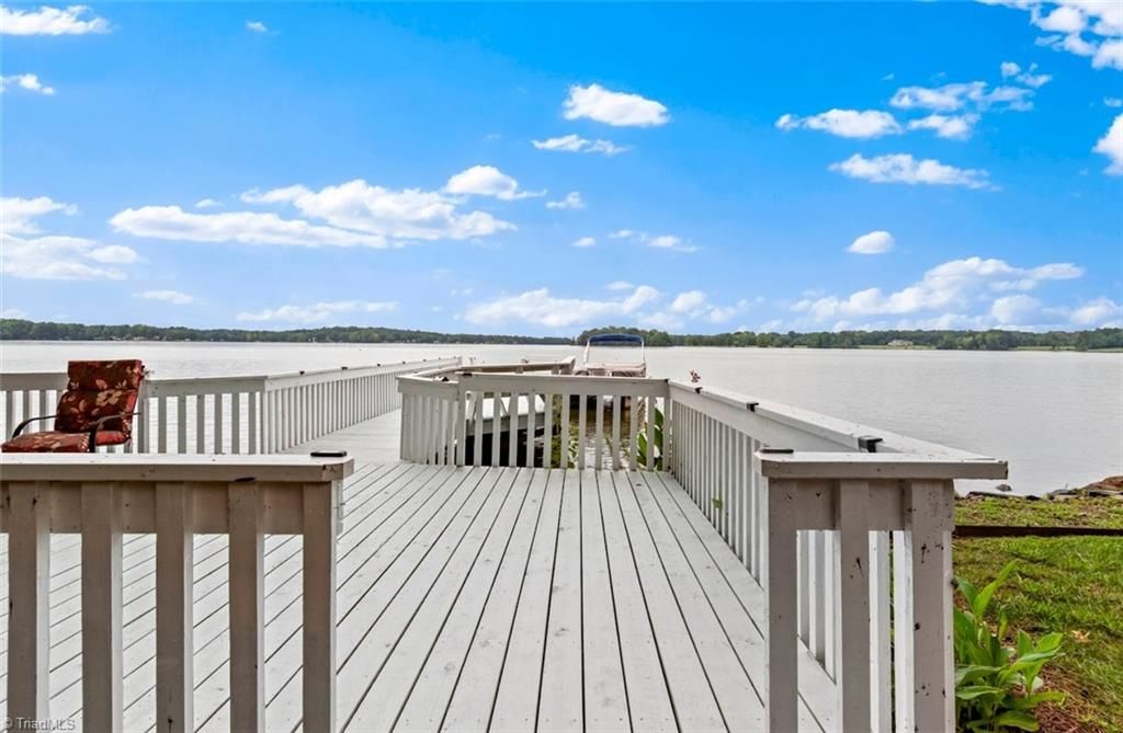 Photo of 1553 Waterford Pointe Road, Lexington, NC 27292 (MLS # 1190978)