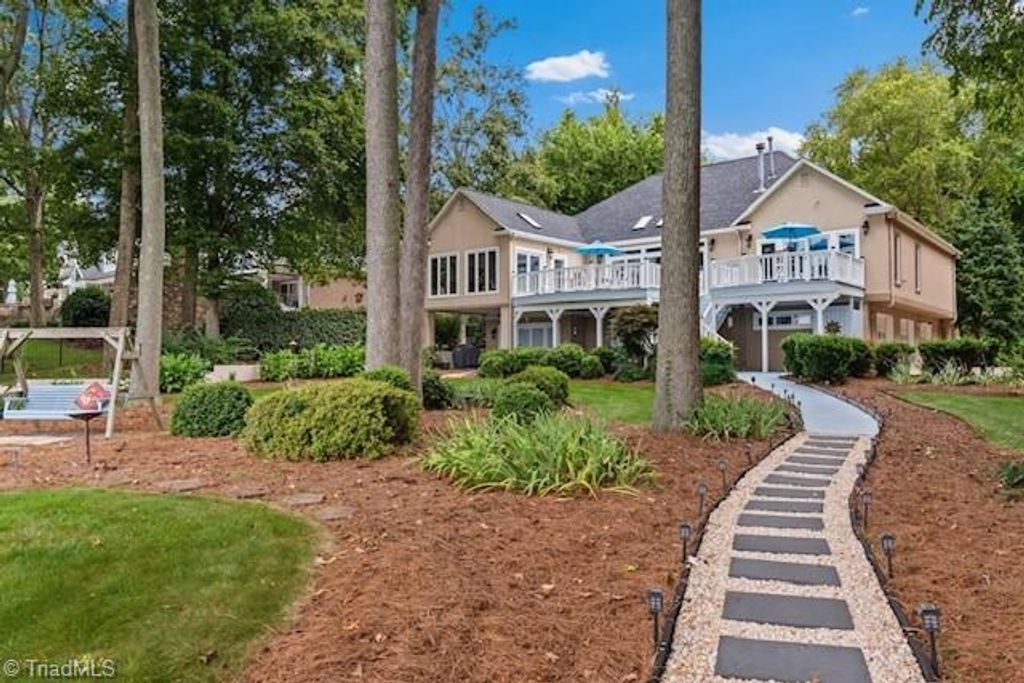 Photo of 1553 Waterford Pointe Road, Lexington, NC 27292 (MLS # 1190978)