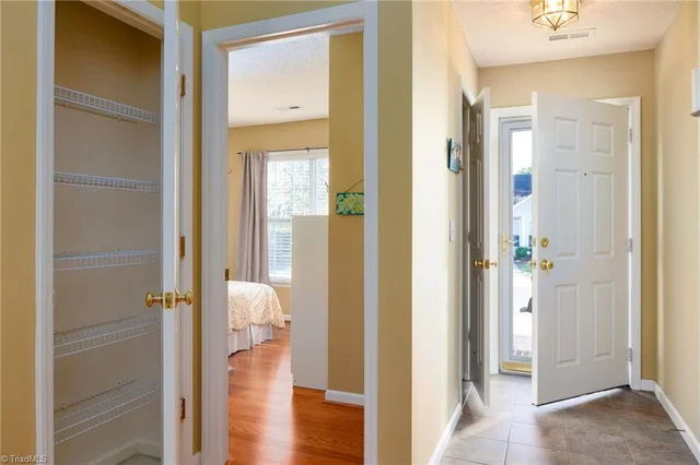 4332 Rocky Brook Court, photo 5 of 25