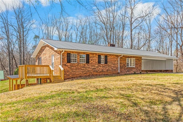 435 SEVEN ISLAND RD, DANBURY, NC 27016 - Image ae9fb4ca178507f3af8cb4f406983c8e/1680356038