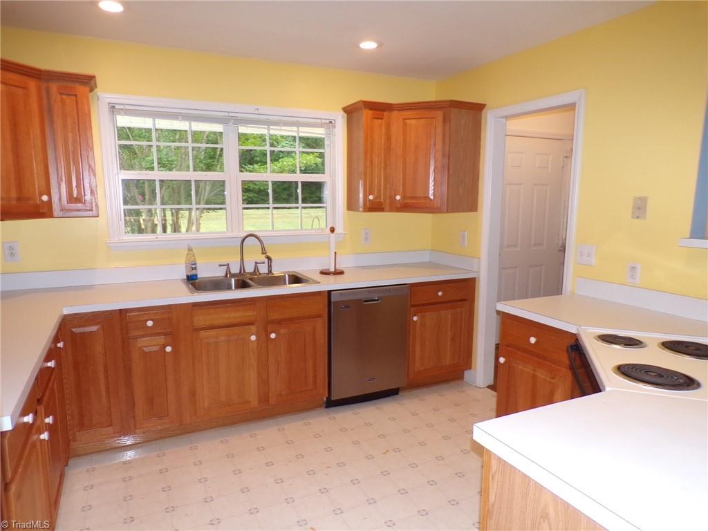 6236 Nat Road, Julian, North Carolina image 4