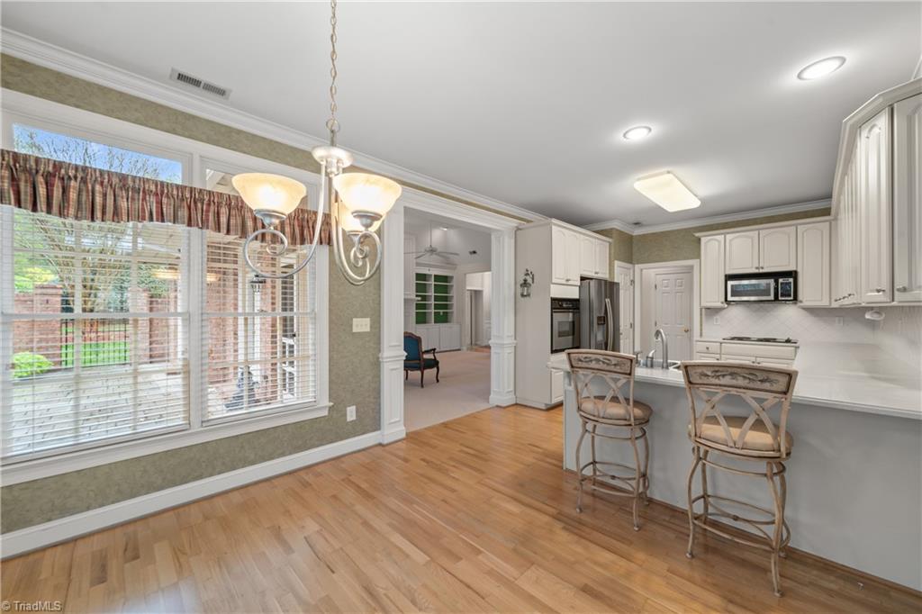 Winston-Salem, North Carolina 27106, United States, 3 Bedrooms Bedrooms, ,3 BathroomsBathrooms,Residential,Pending,133379