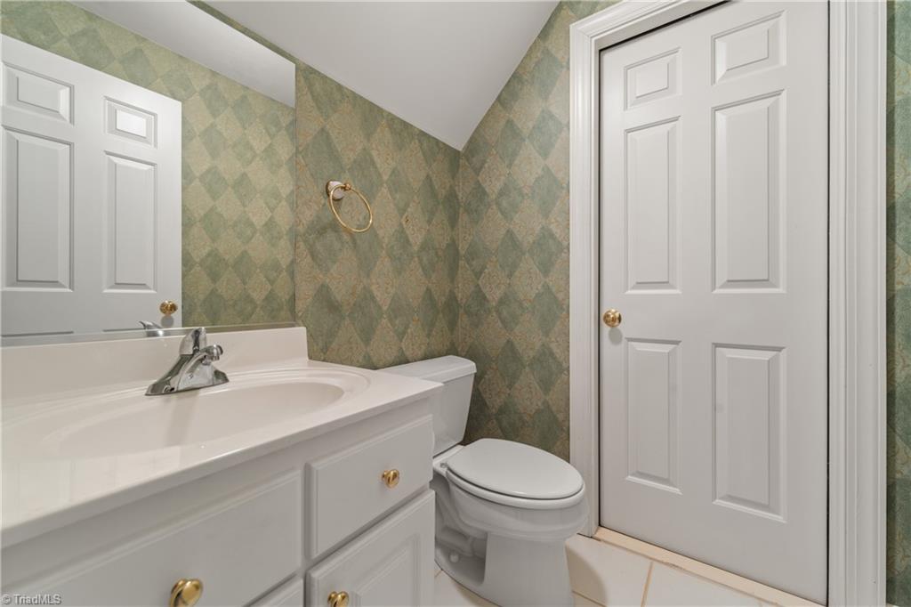 Winston-Salem, North Carolina 27106, United States, 3 Bedrooms Bedrooms, ,3 BathroomsBathrooms,Residential,Pending,133379