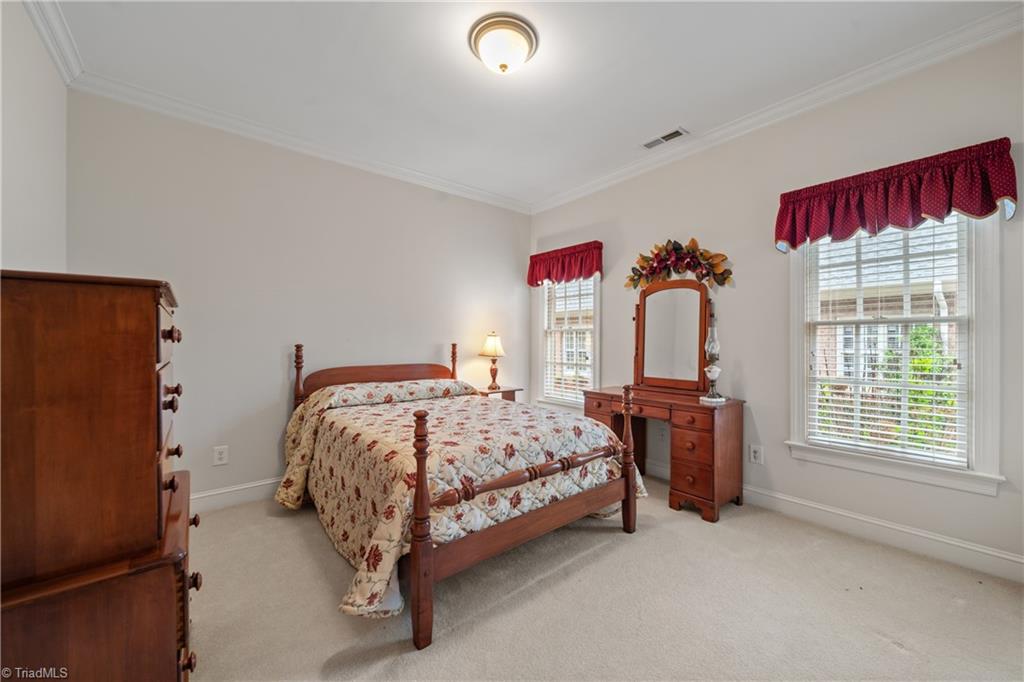 Winston-Salem, North Carolina 27106, United States, 3 Bedrooms Bedrooms, ,3 BathroomsBathrooms,Residential,Pending,133379