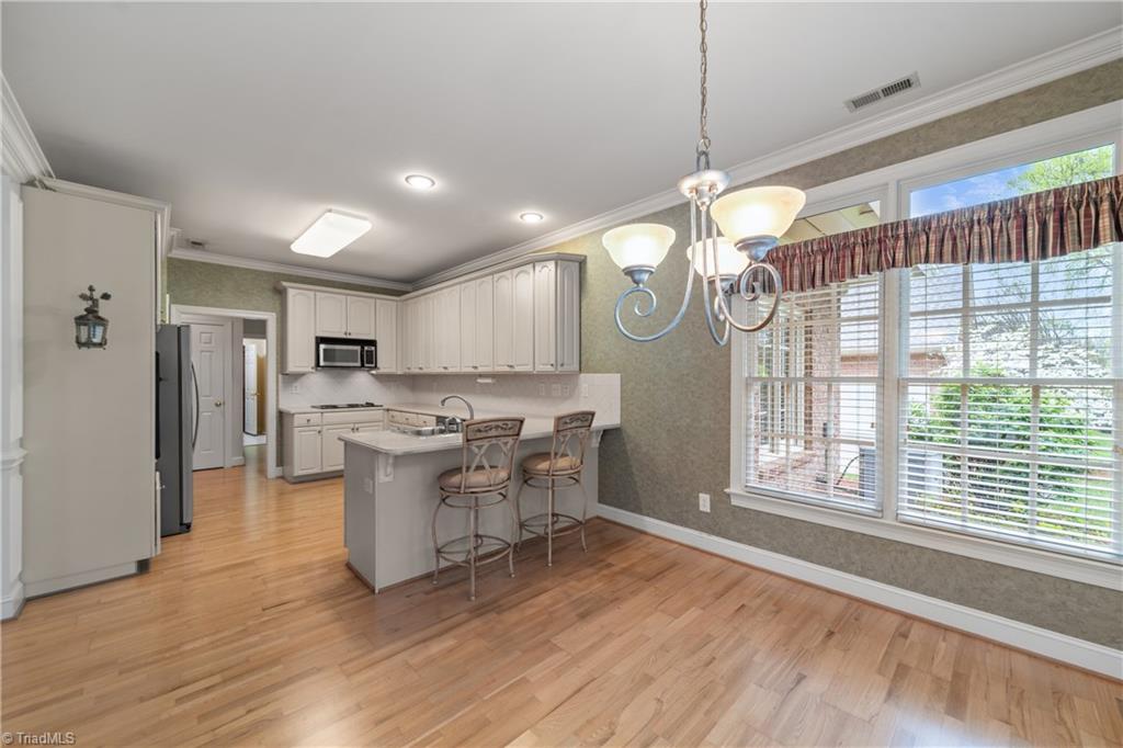 Winston-Salem, North Carolina 27106, United States, 3 Bedrooms Bedrooms, ,3 BathroomsBathrooms,Residential,Pending,133379