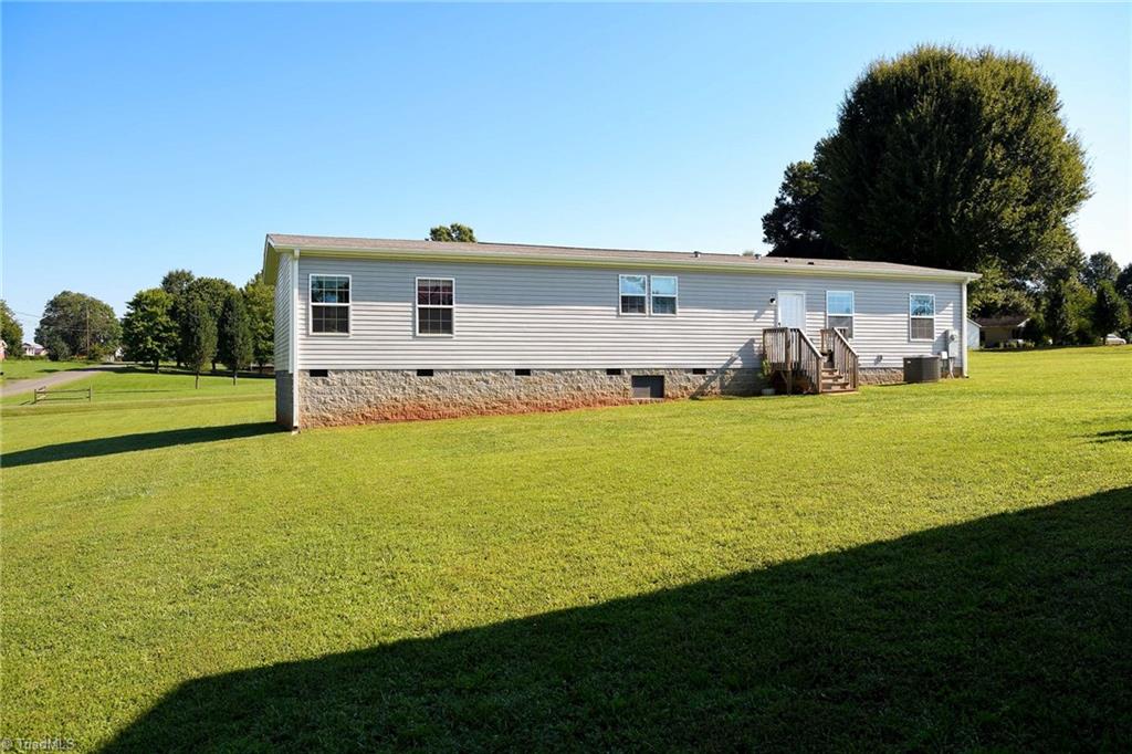 61 Alamance Drive, Reidsville, North Carolina image 21