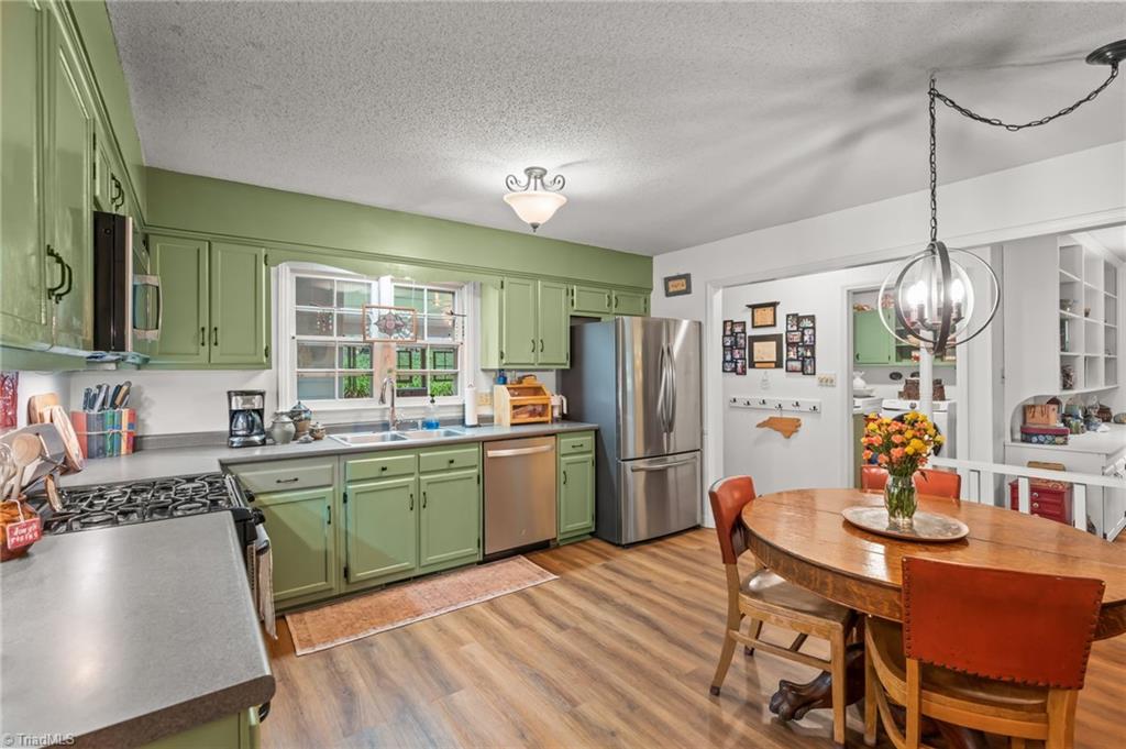 1502 Trafalgar Court, High Point, North Carolina image 10