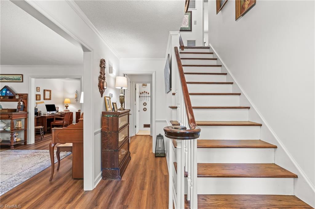 1502 Trafalgar Court