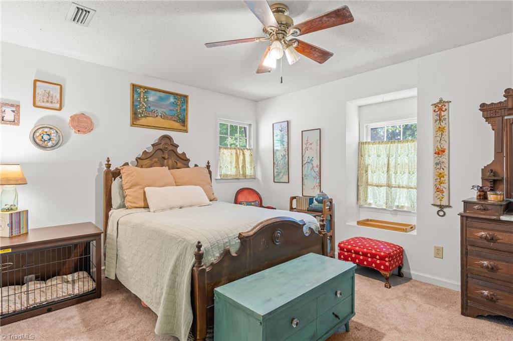 1502 Trafalgar Court, High Point, North Carolina image 30