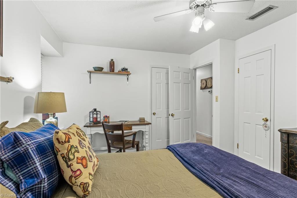 1502 Trafalgar Court, High Point, North Carolina image 27