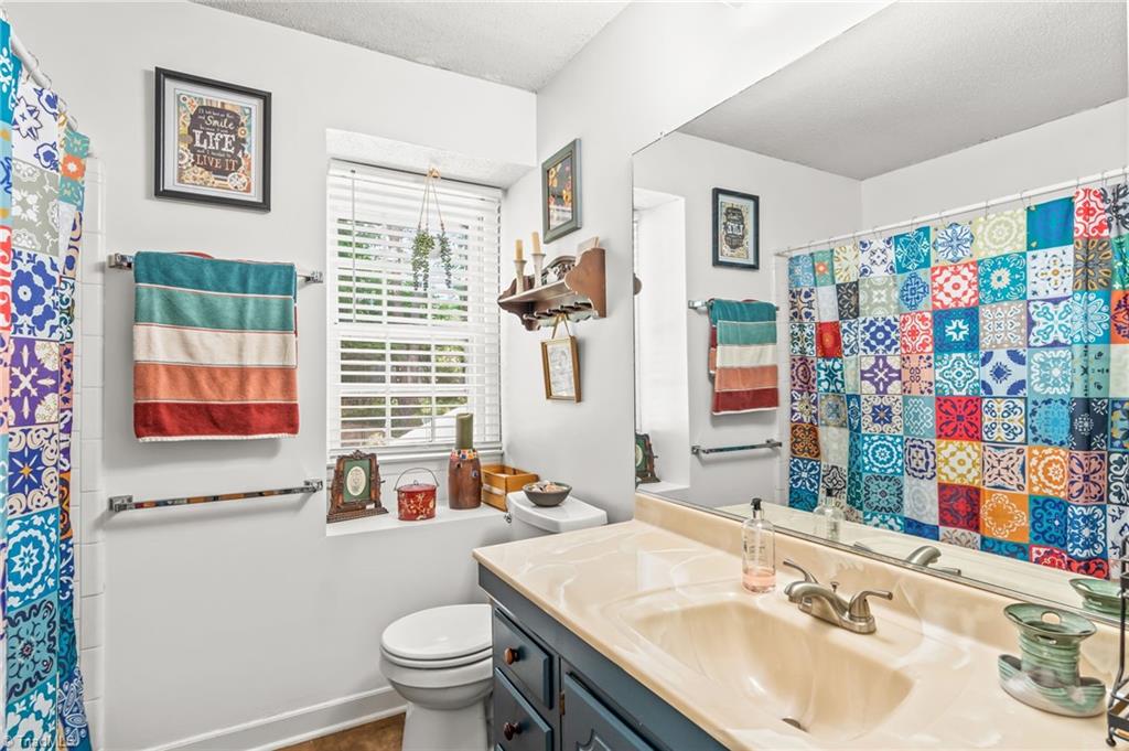 1502 Trafalgar Court, High Point, North Carolina image 32