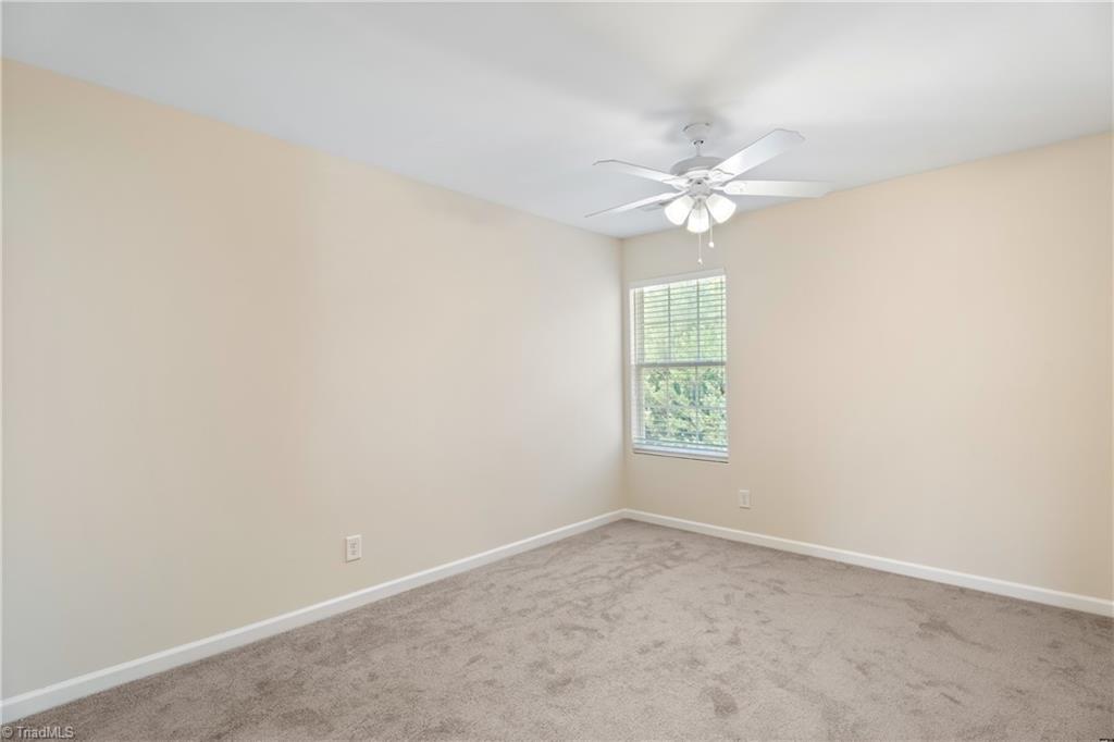 Greensboro, North Carolina 27405, United States, 3 Bedrooms Bedrooms, ,3 BathroomsBathrooms,Residential,Pending,180162