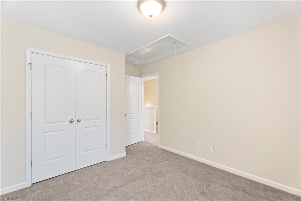 Greensboro, North Carolina 27405, United States, 3 Bedrooms Bedrooms, ,3 BathroomsBathrooms,Residential,Pending,180162